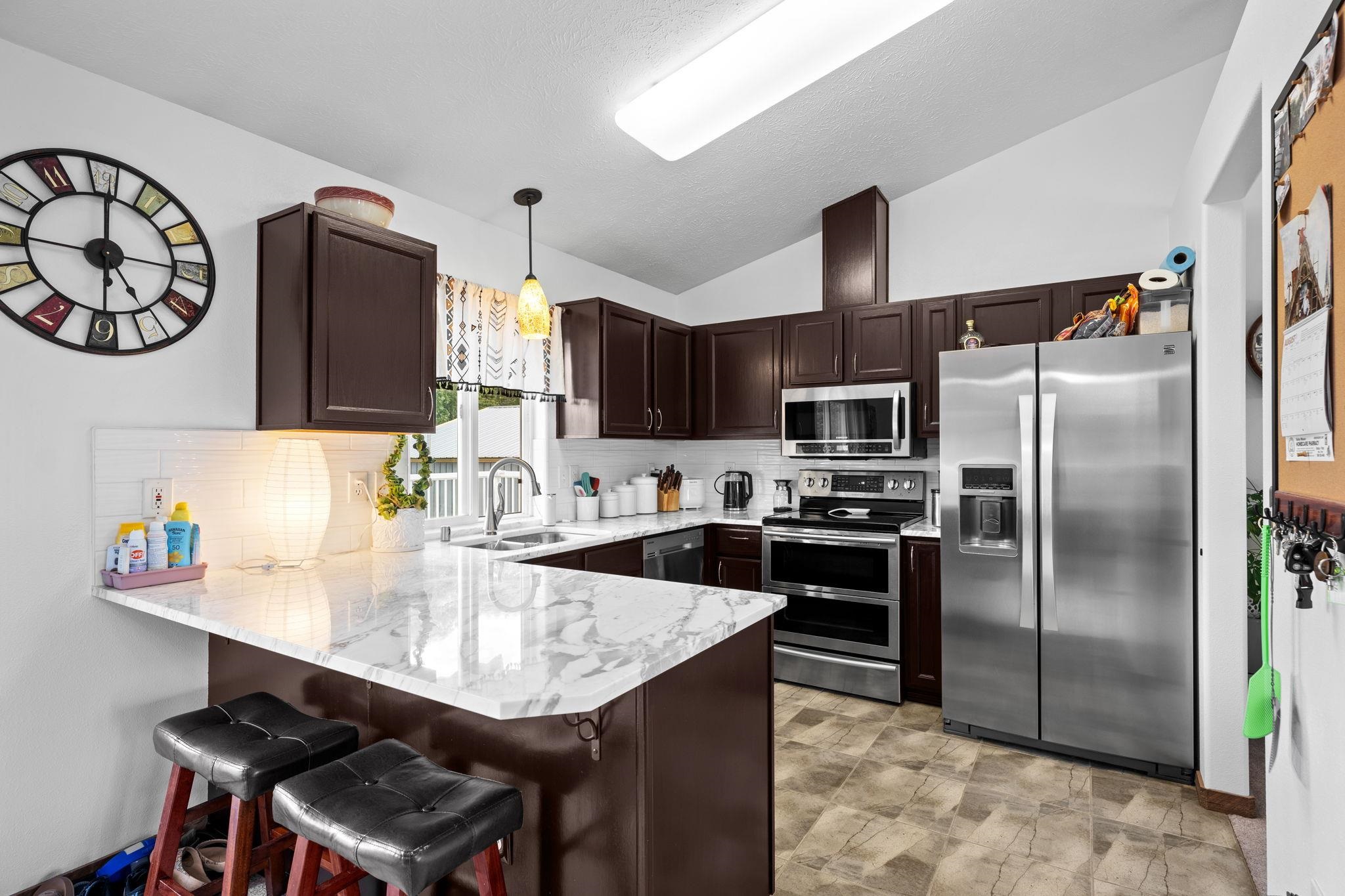 207 South Henry Road Greenacres, WA 99016 - Photo 7 of 50 Gallery Image 7