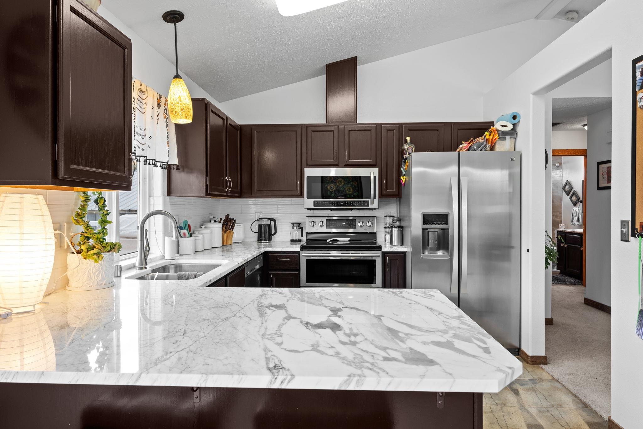 207 South Henry Road Greenacres, WA 99016 - Photo 8 of 50 Gallery Image 8
