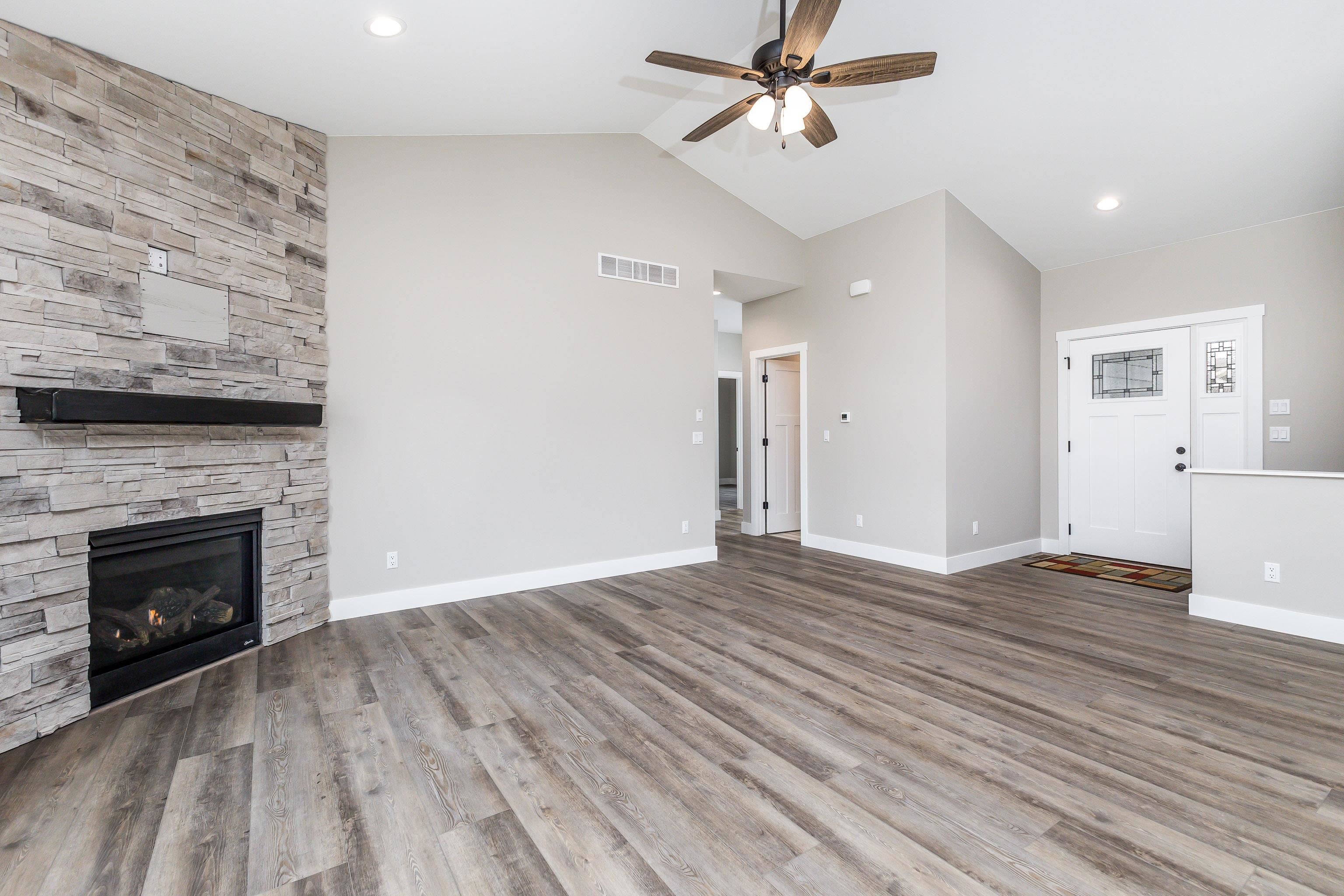 2249 Antler Ridge Drive Dubuque, IA 52002 - Photo 15 of 45 Gallery Image 15