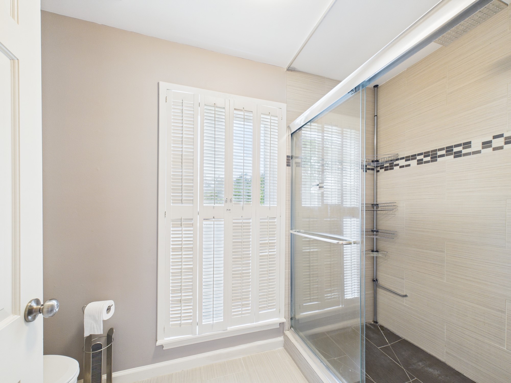 702 Daria Court Houston, TX 77079 - Photo 29 of 44 Separate Water Area with Stand Alone Shower