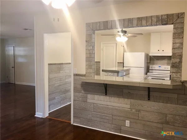 $850 | 1002 Hazelton Street, San Marcos, TX 78666