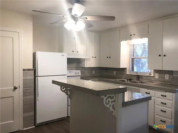 $850 | 1002 Hazelton Street, San Marcos, TX 78666