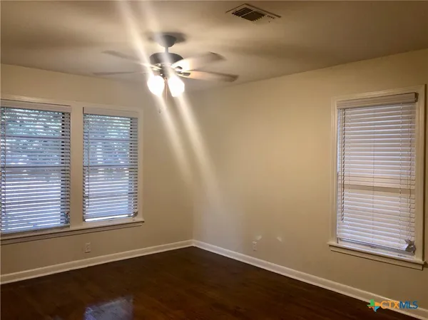 $850 | 1002 Hazelton Street, San Marcos, TX 78666