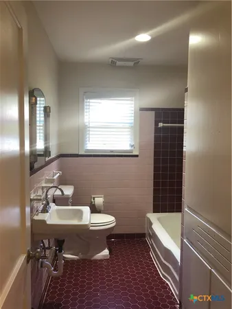 $850 | 1002 Hazelton Street, San Marcos, TX 78666