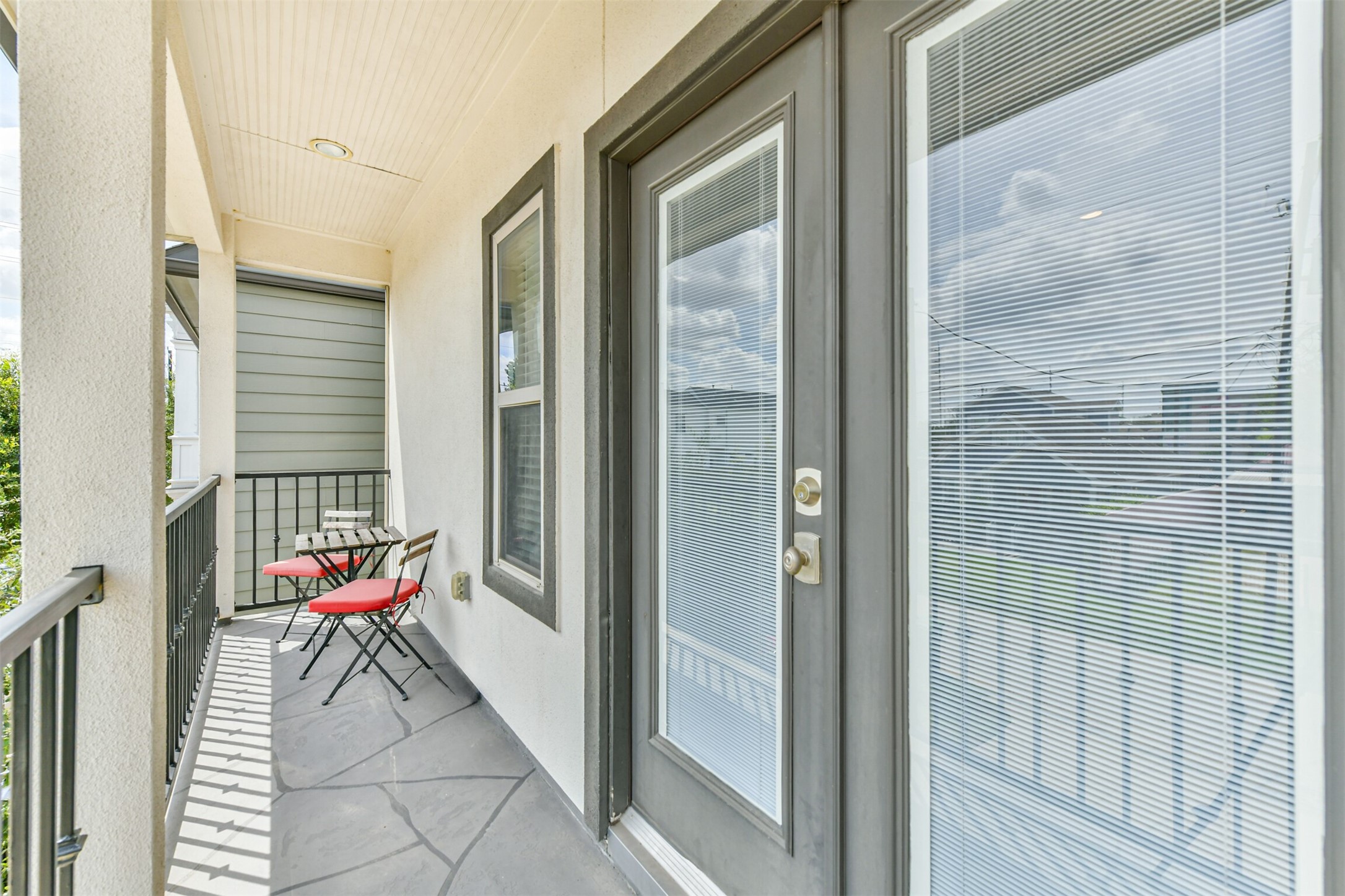 1321 Laird Street Houston, TX 77008 - Photo 11 of 25 Owners balcony makes a perfect place to enjoy morning coffee or simply relaxing with a good book.