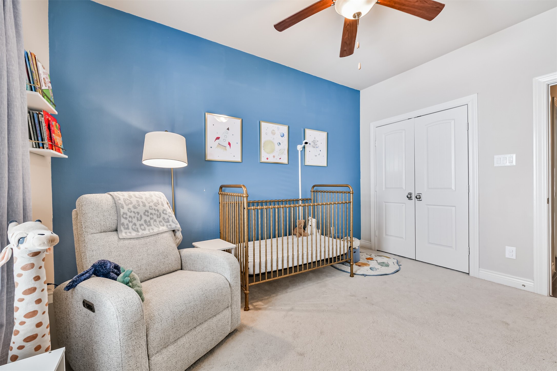 1321 Laird Street Houston, TX 77008 - Photo 19 of 25 Secondary view with accent wall and large walk-in closet.