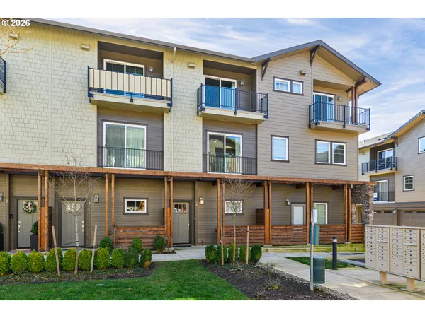 $399,000 | 12023 Southeast High Creek Road, Unit E, Happy Valley, OR 97086