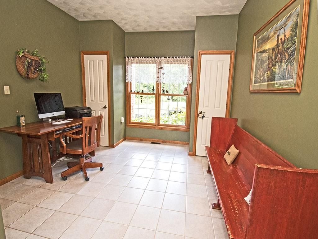 1460 Cavitt Road Monroeville, PA 15146 - Photo 14 of 25 HOME OFFICE/MUDROOM.