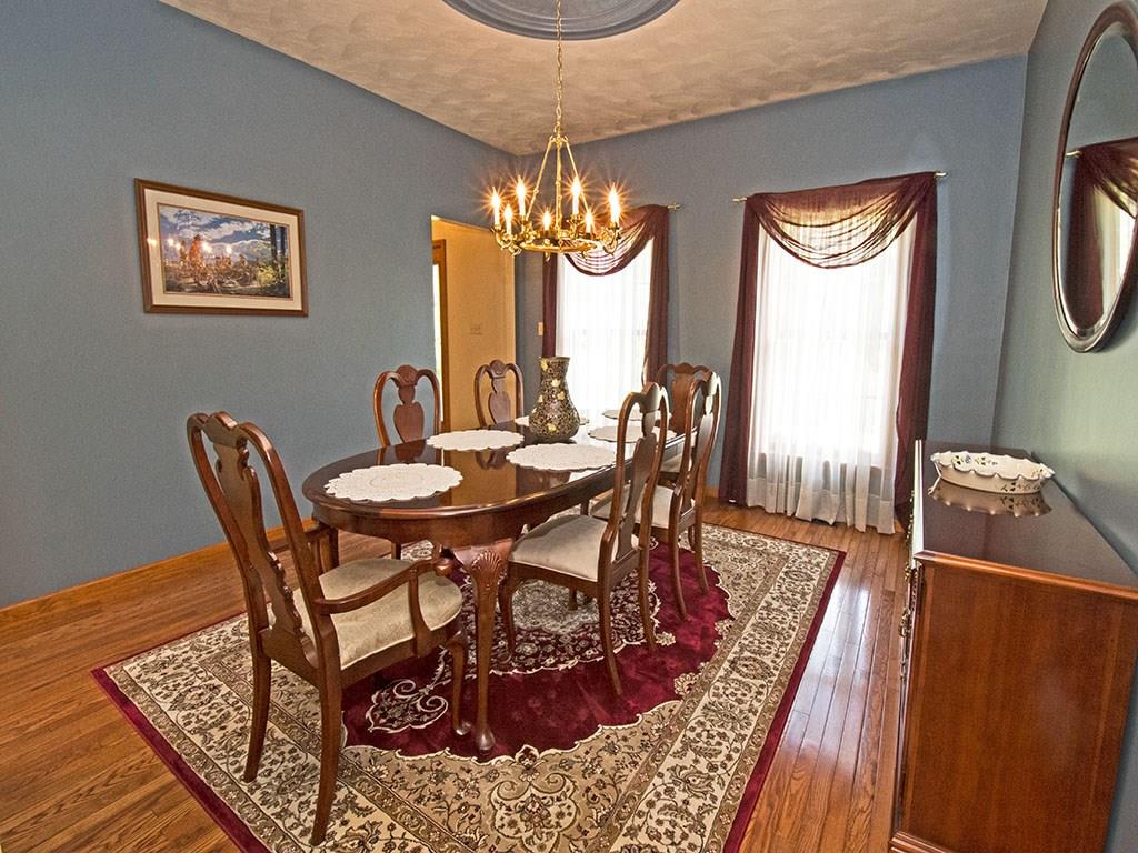 DINING ROOM WITH HARDWOOD FLOORS, DECORATIVE CEILING