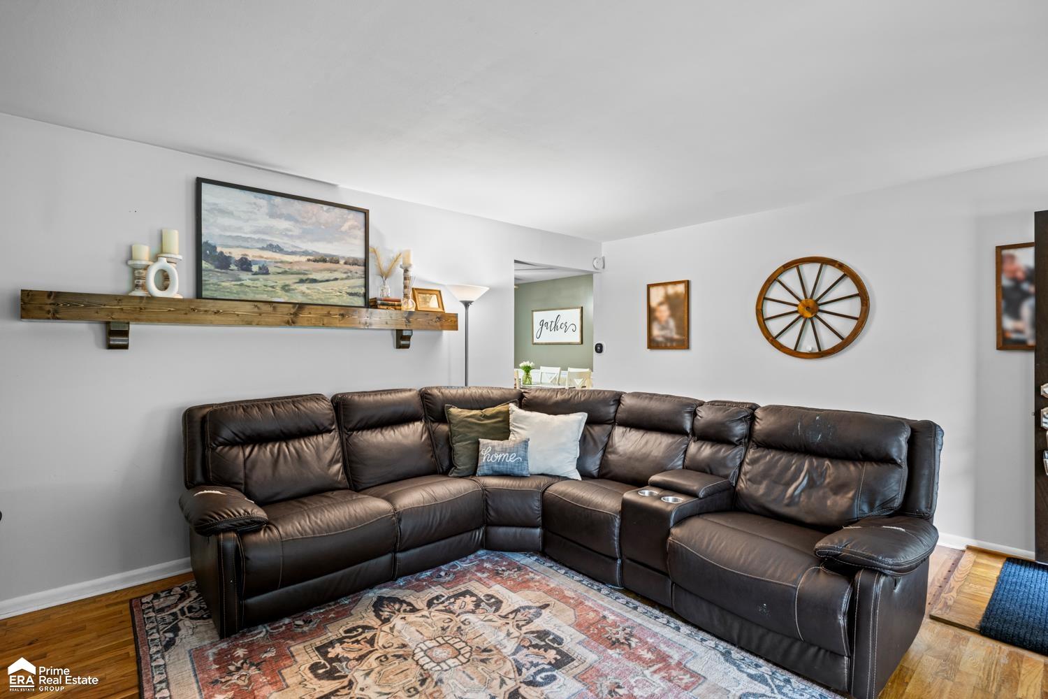 4461 Old Carriage Road Flint, MI 48507 - Photo 5 of 40 50152493-6d63c445-4bcc-4eeb-8fba-2dc62bb23f7d.JPG