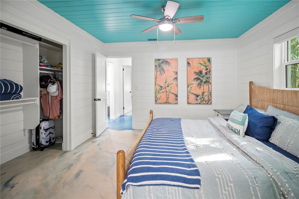 208 84th Street Holmes Beach, FL 34217 - Photo 21 of 44