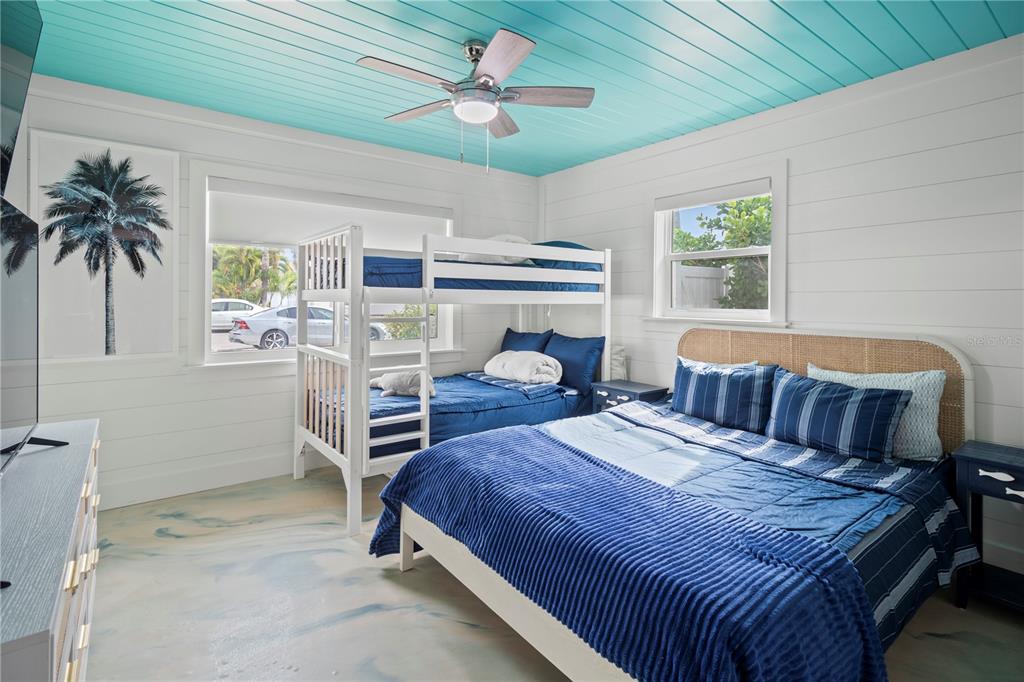 208 84th Street Holmes Beach, FL 34217 - Photo 24 of 44