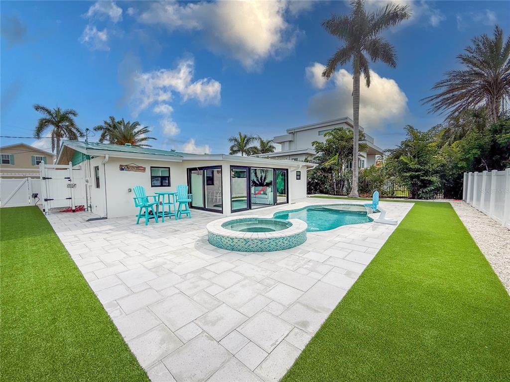 208 84th Street Holmes Beach, FL 34217 - Photo 32 of 44