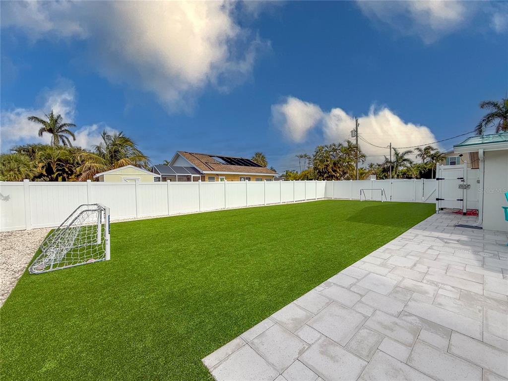 208 84th Street Holmes Beach, FL 34217 - Photo 33 of 44