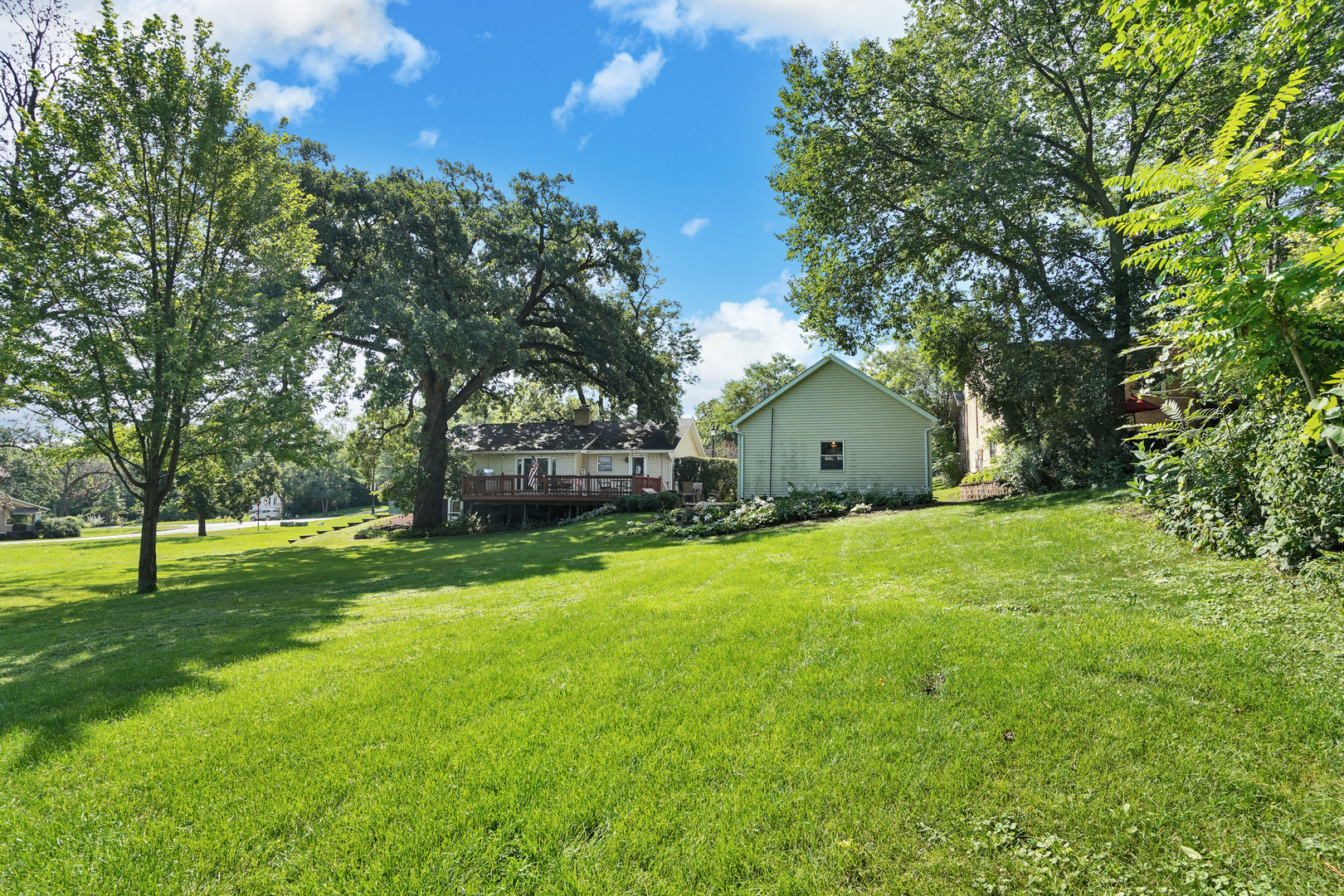 606 St Charles Road Glen Ellyn, IL 60137 - Photo 9 of 28 a house view with a outdoor space