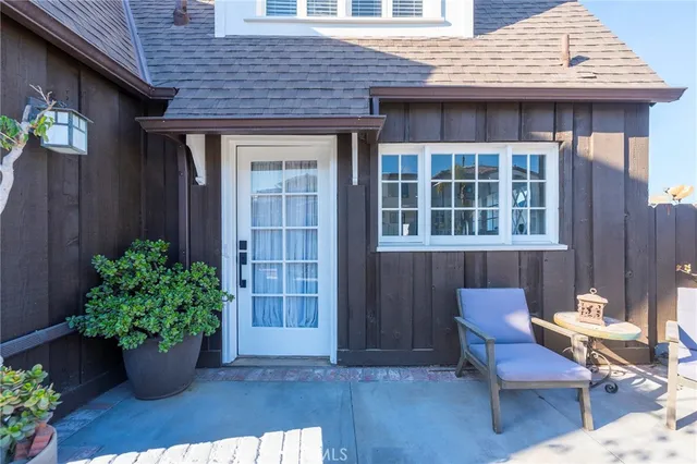 $11,000 | 1835 Manhattan Avenue, Hermosa Beach, CA 90254