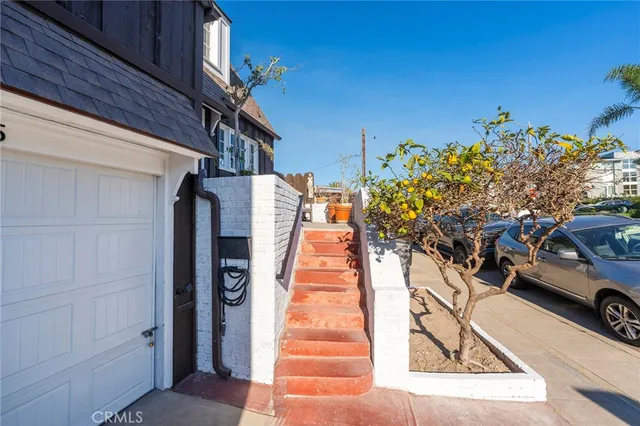 $9,900 | 1835 Manhattan Avenue, Hermosa Beach, CA 90254