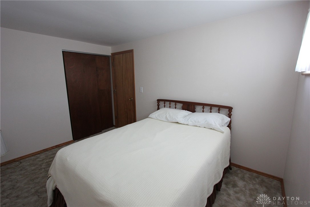 6529 Harshmanville Road Huber Heights, OH 45424 - Photo 35 of 45