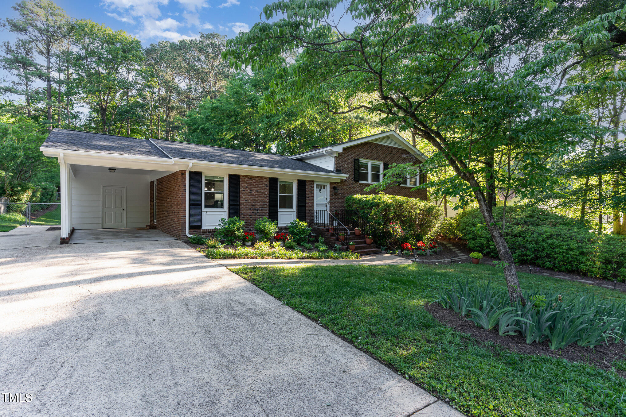 241 East Cornwall Road Cary, NC 27511 - Photo 3 of 28 dsc00001-edit_142
