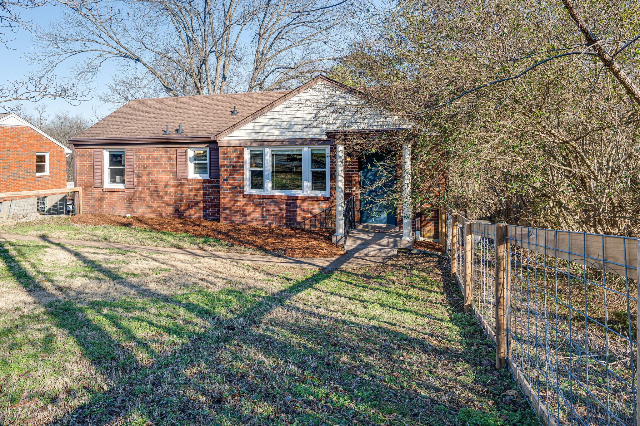 919 Mitchell Road Nashville, TN 37206 - Photo 3 of 26 front view of a house with a yard