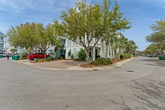 $3,200 | 4555 Grand Key Loop West, Destin, FL 32541