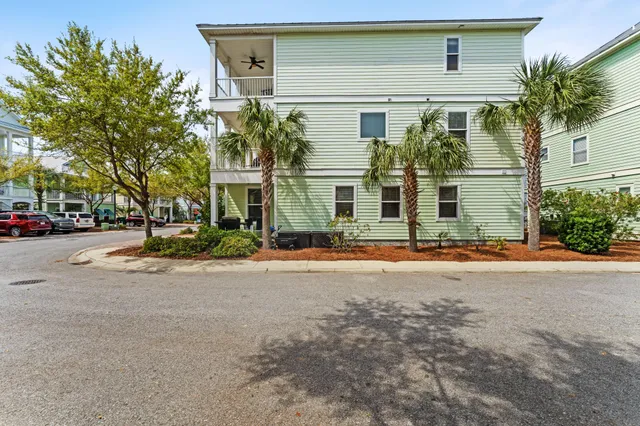 $3,200 | 4555 Grand Key Loop West, Destin, FL 32541