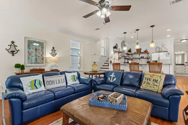 $3,200 | 4555 Grand Key Loop West, Destin, FL 32541