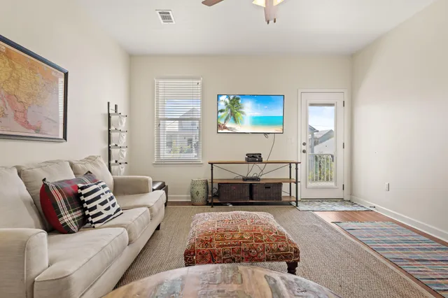 $3,200 | 4555 Grand Key Loop West, Destin, FL 32541