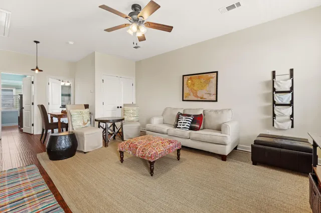 $3,200 | 4555 Grand Key Loop West, Destin, FL 32541