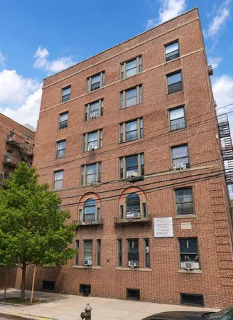 $308,000 | 33-38 Parsons Boulevard, Unit 3D | Flushing