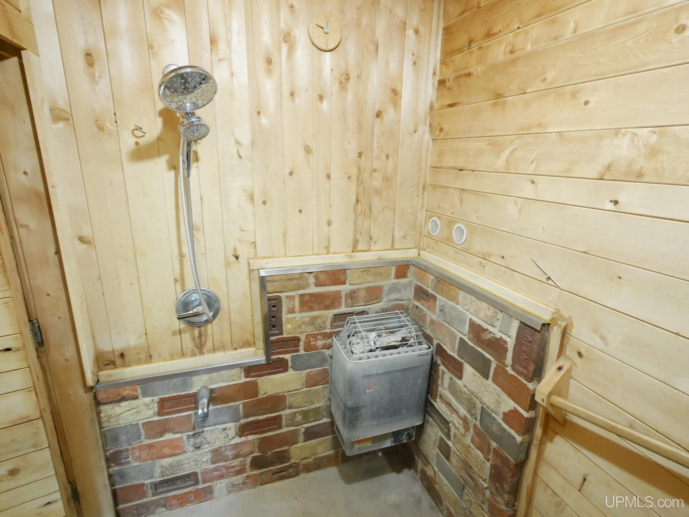 49763 Rosenlund Road Hancock, MI 49930 - Photo 26 of 41 Gallery Image 26