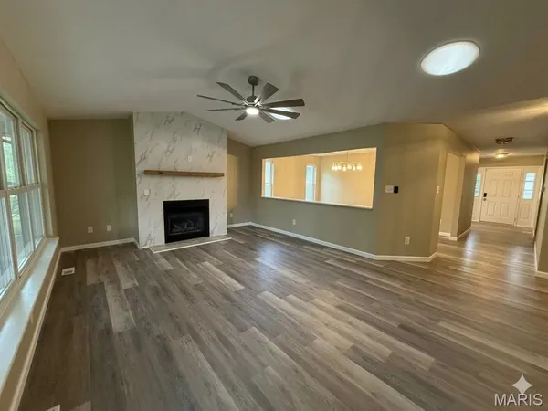 $374,900 | 904 Palmer Court, Unit 4, Lake St. Louis, MO 63367