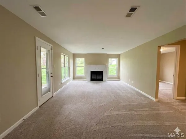 $374,900 | 904 Palmer Court, Unit 4, Lake St. Louis, MO 63367