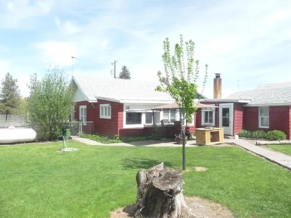 $360,000 | 512 Northeast Broadway, Malden, WA 99149