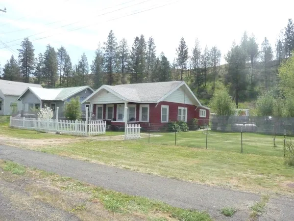 $360,000 | 512 Northeast Broadway, Malden, WA 99149