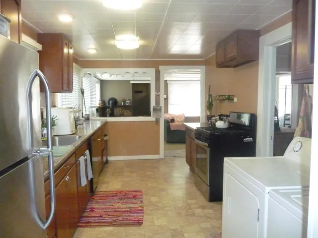 $360,000 | 512 Northeast Broadway, Malden, WA 99149