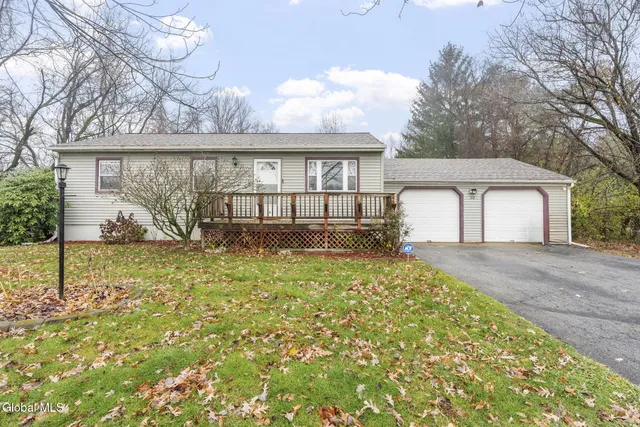 $1,850 | 38 Duncan Road, Northumberland, NY 12831