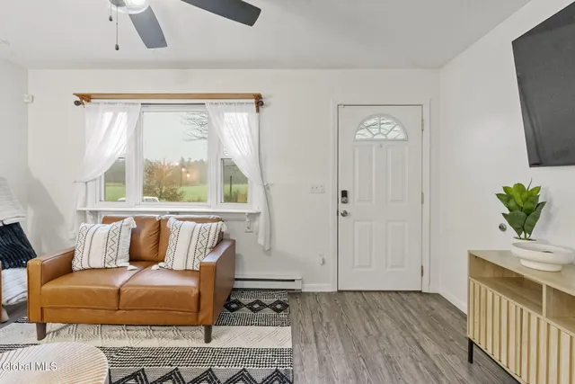 $1,850 | 38 Duncan Road, Northumberland, NY 12831