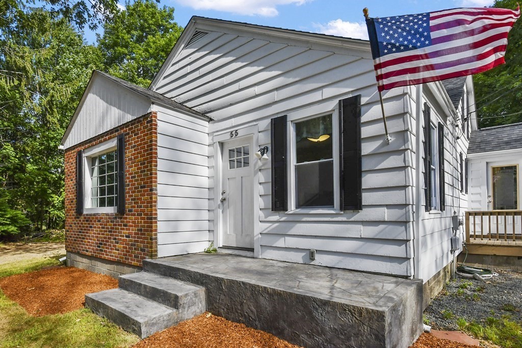 55 Whitney Road Ashby, MA 01431 - Photo 2 of 31