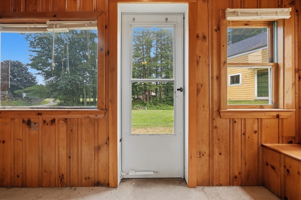 5 Meadowbrook Road Amesbury, MA 01913 - Photo 7 of 42 Gallery Image 7