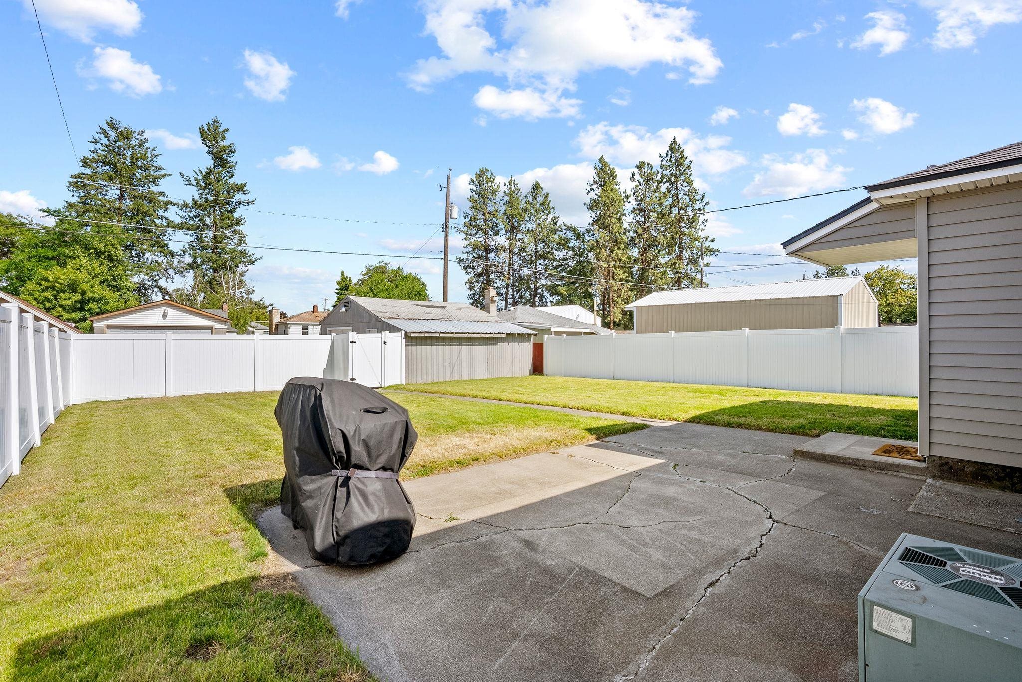 5204 North Maple Street Spokane, WA 99205 - Photo 29 of 39