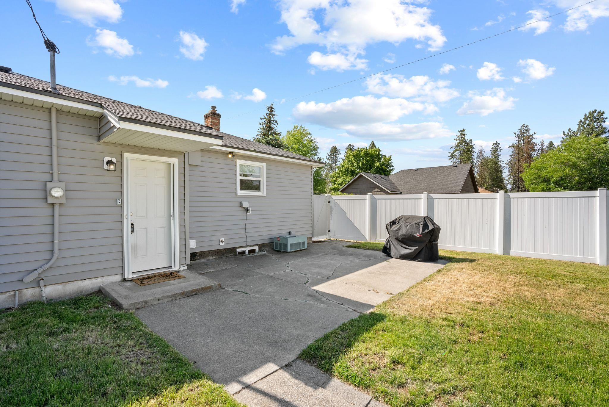 5204 North Maple Street Spokane, WA 99205 - Photo 30 of 39