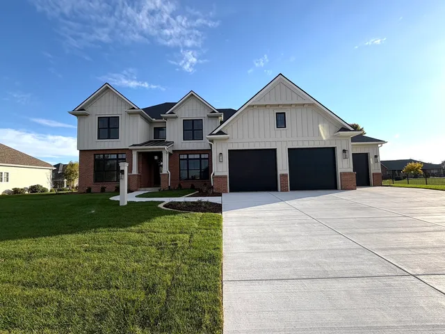 $1,088,000 | 2709 East Castlerock Drive, Urbana, IL 61802