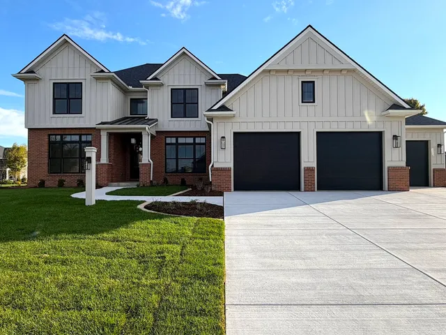 $1,088,000 | 2709 East Castlerock Drive, Urbana, IL 61802