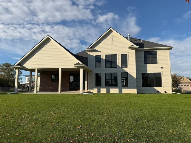 $1,088,000 | 2709 East Castlerock Drive, Urbana, IL 61802