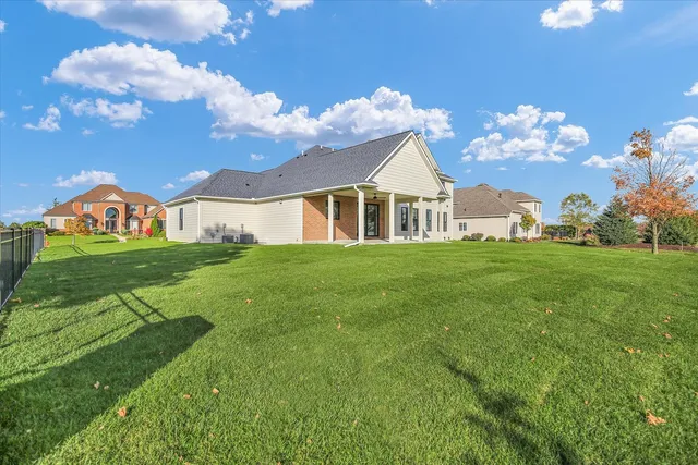 $1,088,000 | 2709 East Castlerock Drive, Urbana, IL 61802