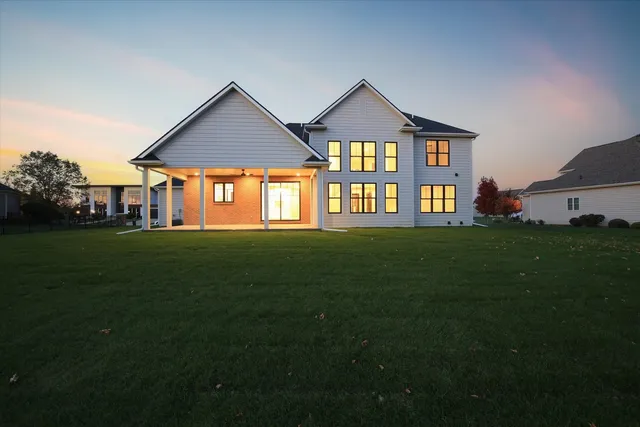 $1,088,000 | 2709 East Castlerock Drive, Urbana, IL 61802