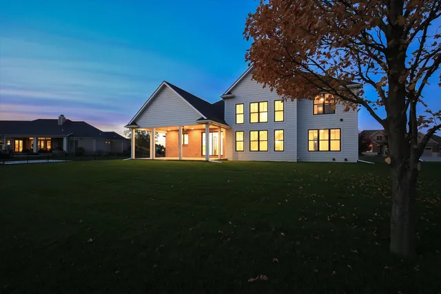 $1,088,000 | 2709 East Castlerock Drive, Urbana, IL 61802