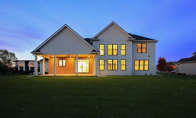 $1,088,000 | 2709 East Castlerock Drive, Urbana, IL 61802