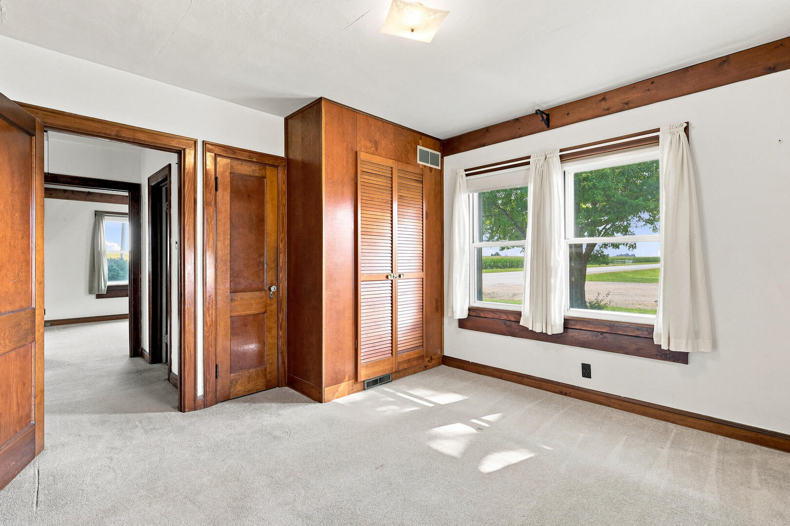 121 East Walcott Road Walcott, IA 52773 - Photo 29 of 41